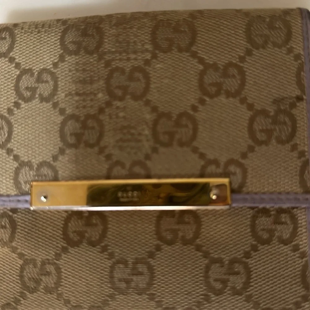 Gucci Lilac Trim Wallet - Picture 3 of 14